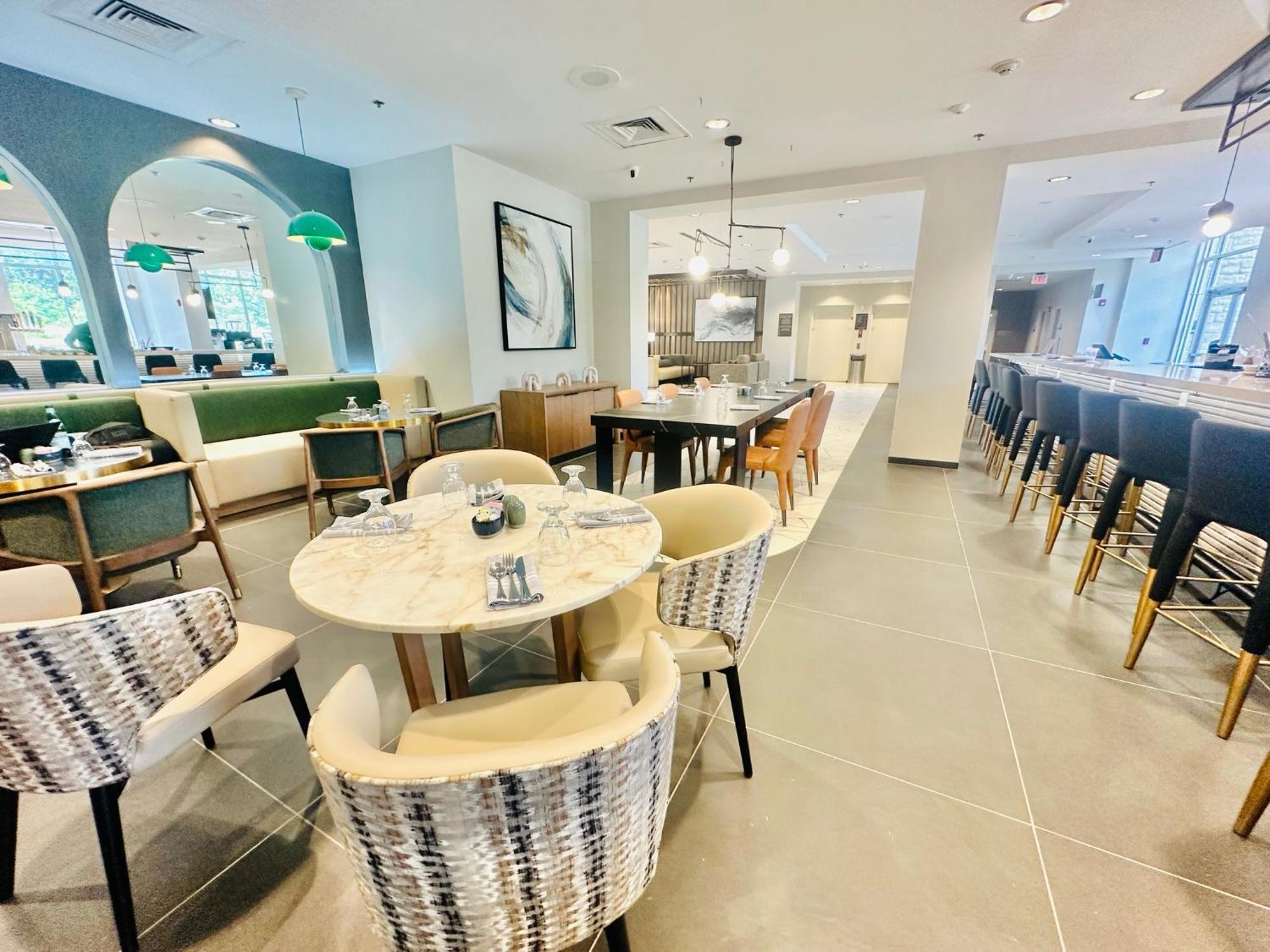 Delta Hotels By Marriott Колониал Хайтс Екстериор снимка