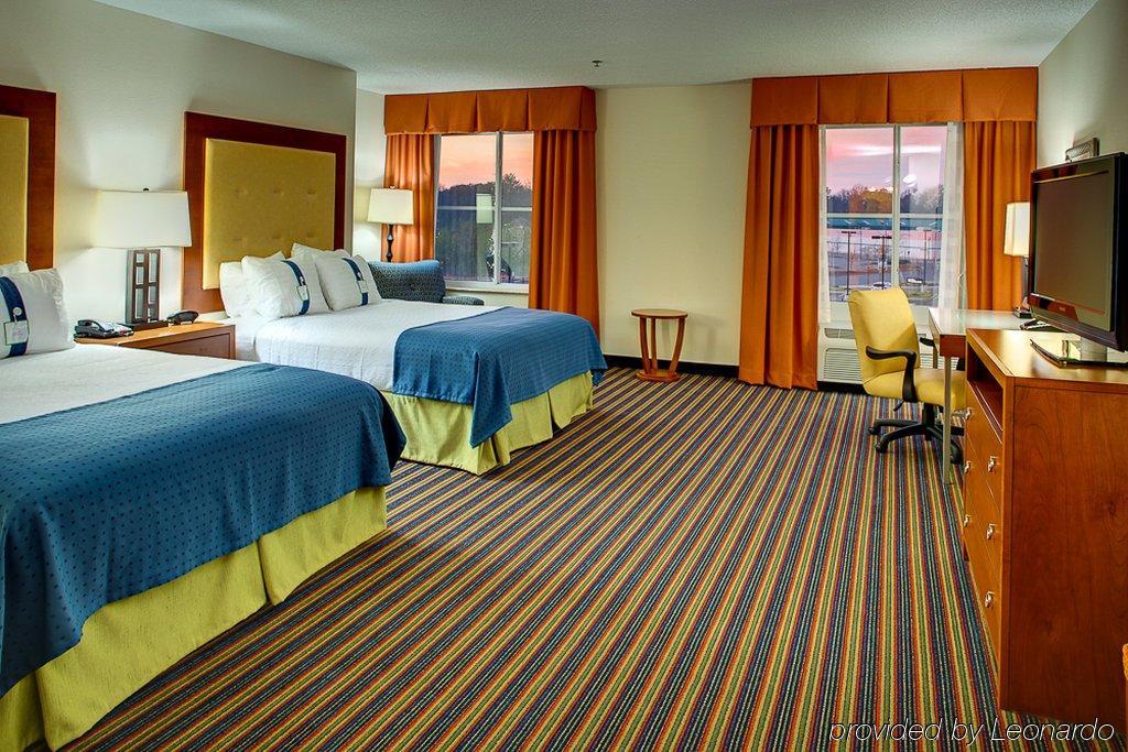 Delta Hotels By Marriott Колониал Хайтс Стая снимка