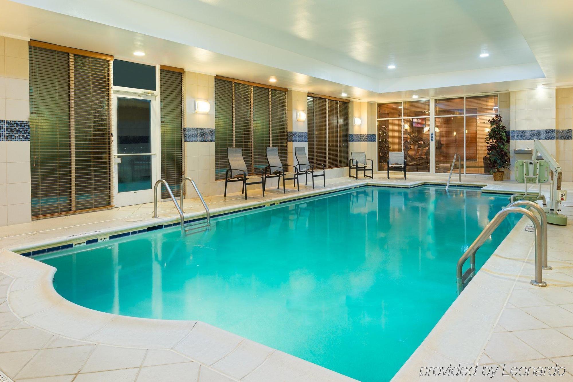 Delta Hotels By Marriott Колониал Хайтс Екстериор снимка