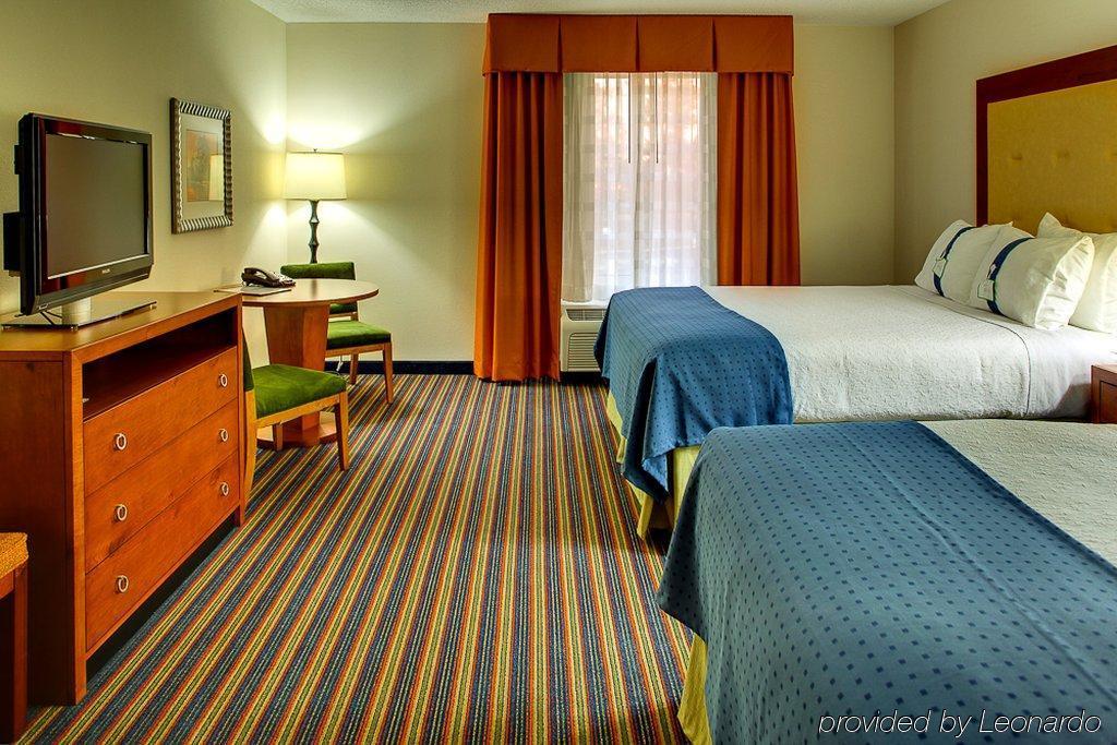 Delta Hotels By Marriott Колониал Хайтс Стая снимка
