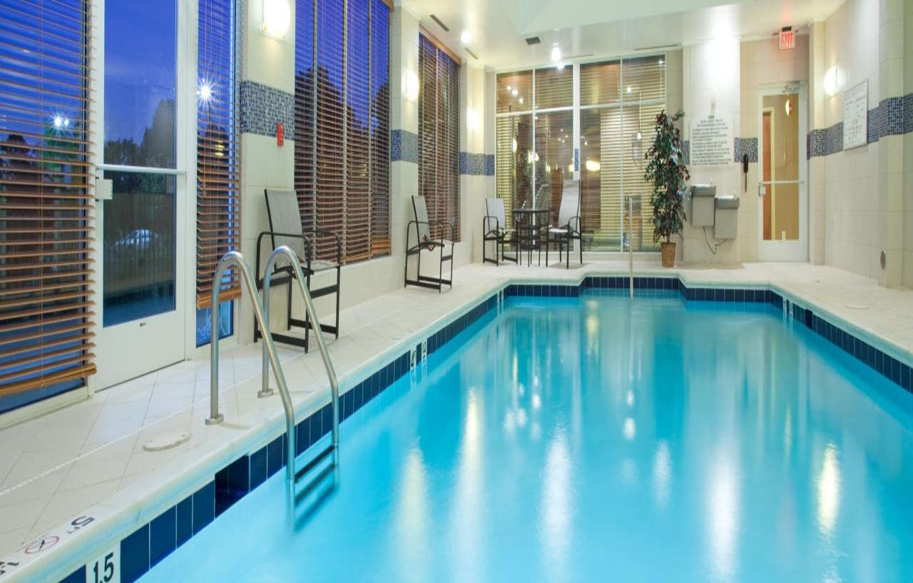 Delta Hotels By Marriott Колониал Хайтс Екстериор снимка